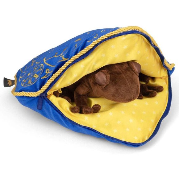 NWT - Harry Potter Chocolate Frog Cushion Plush Set Noble Collection - Picture 5 of 6